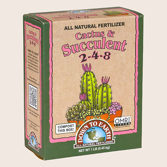 Fertilizante orgánico Cactus & Suculent 2-4-8 para plantas resistentes -Cactus y suculentas saludables con fertilizante natural -Aplicación de fertilizante en cactus y agaves -Jardín de xeriscape vibrante con cactus y suculentas -Suelo mejorado y raíces fuertes en plantas de clima árido